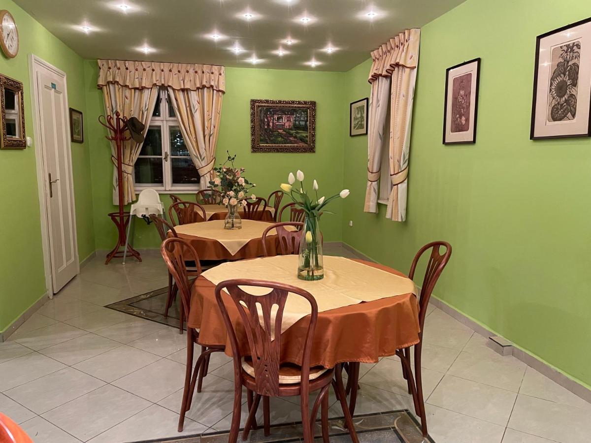 Party Villa Holiday Rent Balatonföldvár المظهر الخارجي الصورة