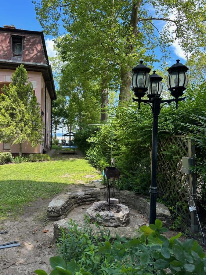 Party Villa Holiday Rent Balatonföldvár المظهر الخارجي الصورة
