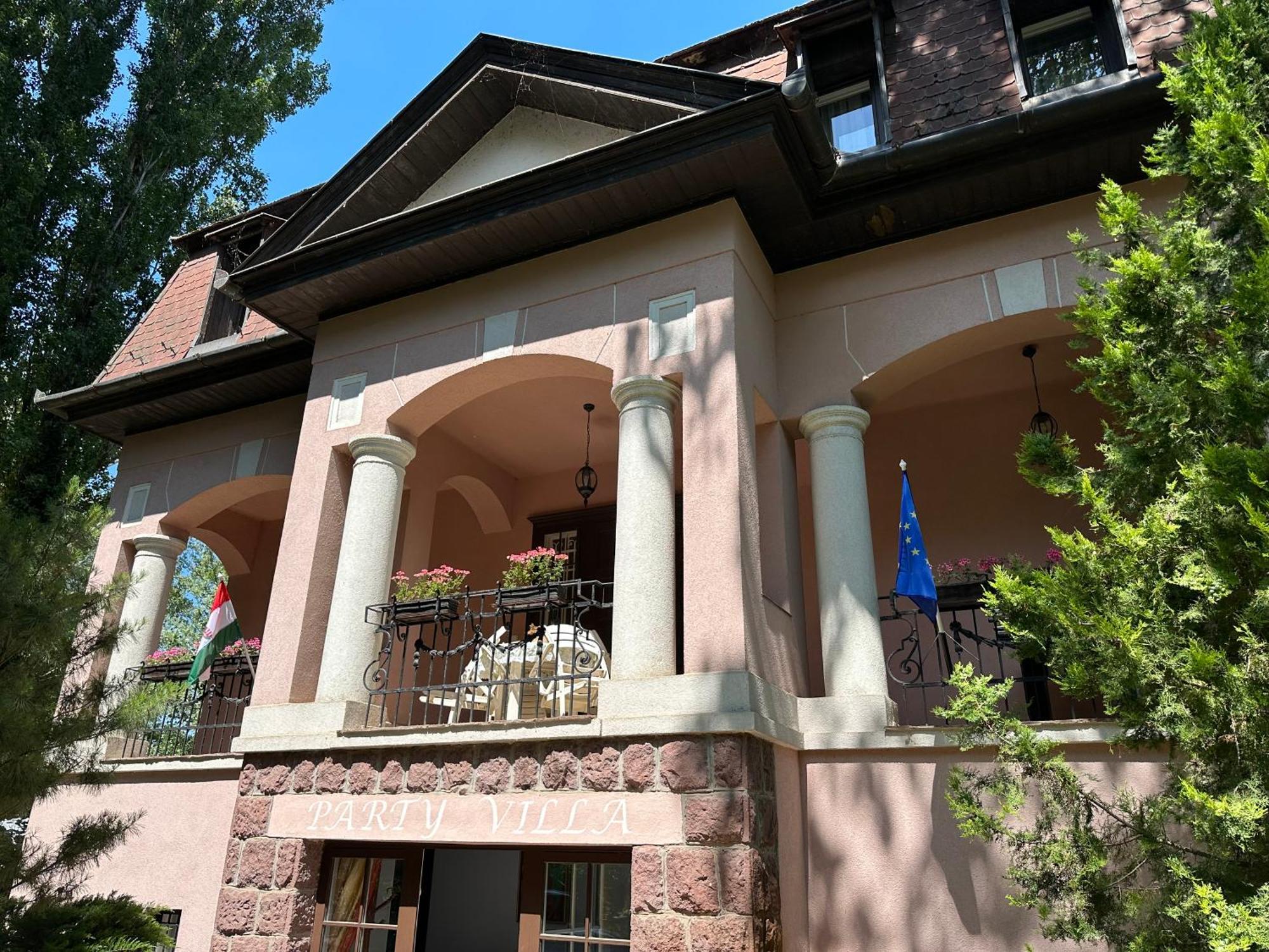 Party Villa Holiday Rent Balatonföldvár المظهر الخارجي الصورة